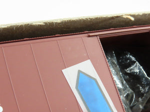 HO Scale Accurail Kit 5809 WP Western Pacific 50' Plug Door Box Car #60428