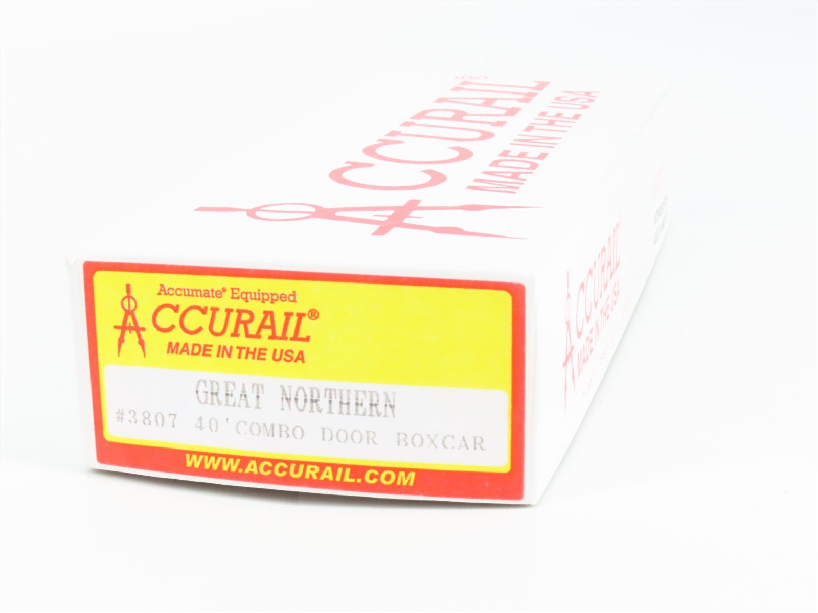 HO Scale Accurail Kit 3807 GN Great Northern 40' Combination Door Box Car #12734