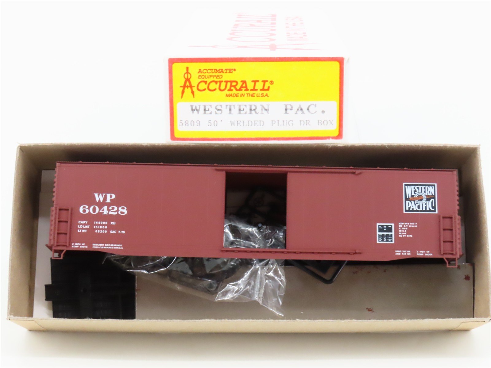 HO Scale Accurail Kit 5809 WP Western Pacific 50' Plug Door Box Car #60428