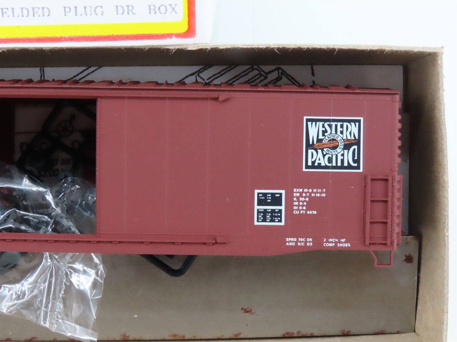 HO Scale Accurail Kit 5809 WP Western Pacific 50' Plug Door Box Car #60428