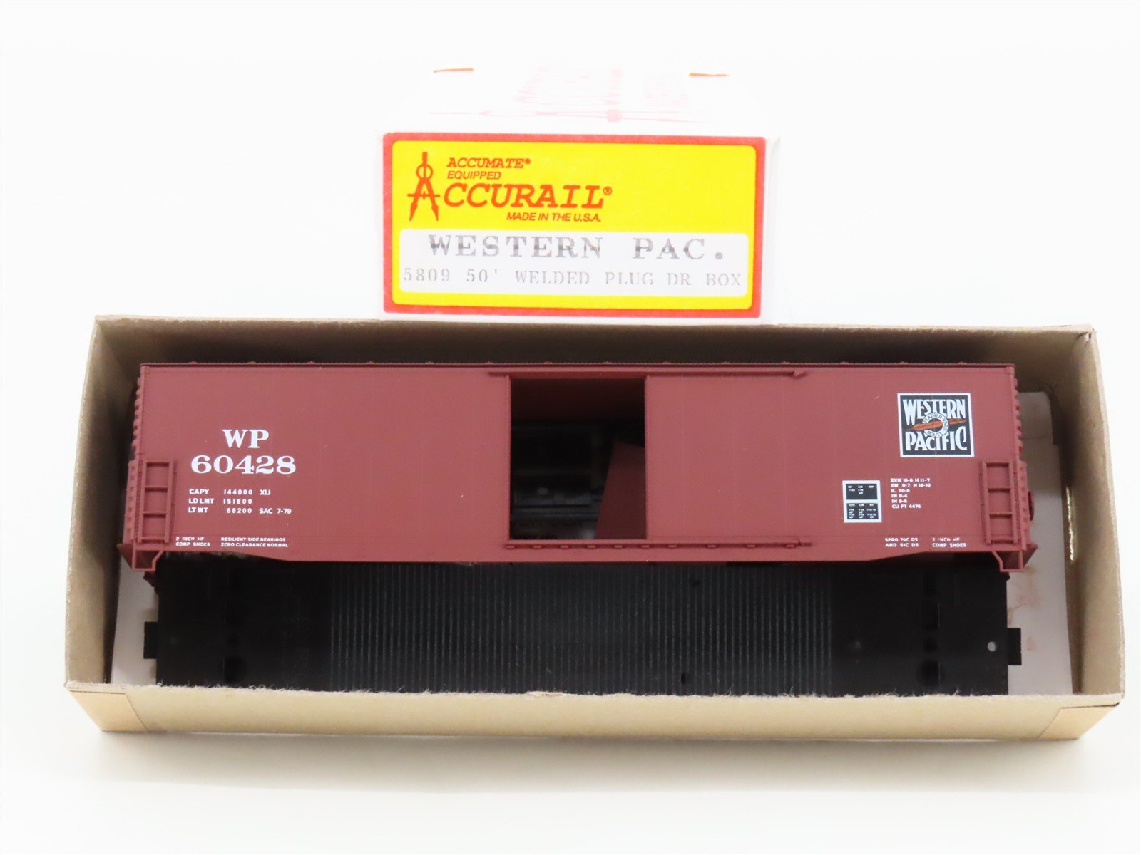 HO Scale Accurail Kit 5809 WP Western Pacific 50' Plug Door Box Car #60428