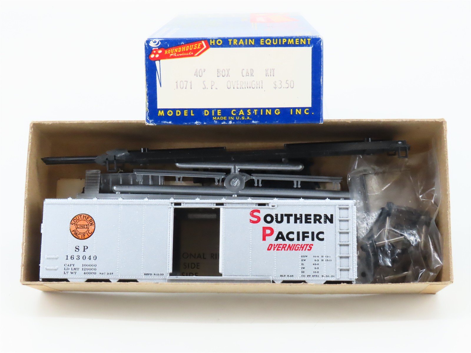 HO Scale Roundhouse Kit 1071 SP Southern Pacific Overnights 40' Box Car #163040