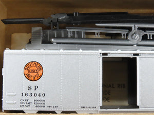 HO Scale Roundhouse Kit 1071 SP Southern Pacific Overnights 40' Box Car #163040