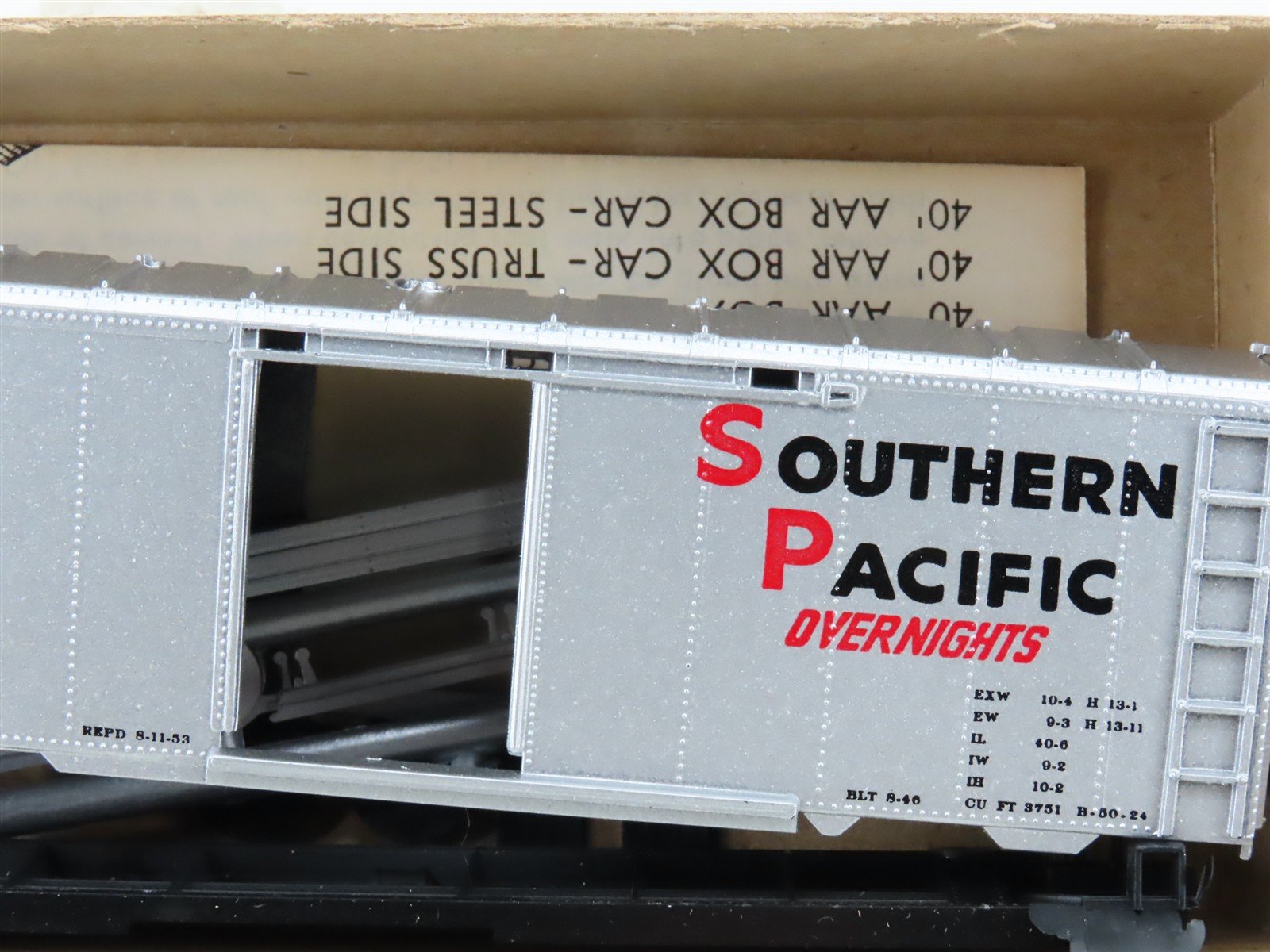 HO Scale Roundhouse Kit 1071 SP Southern Pacific Overnight 40' Box Car #163110