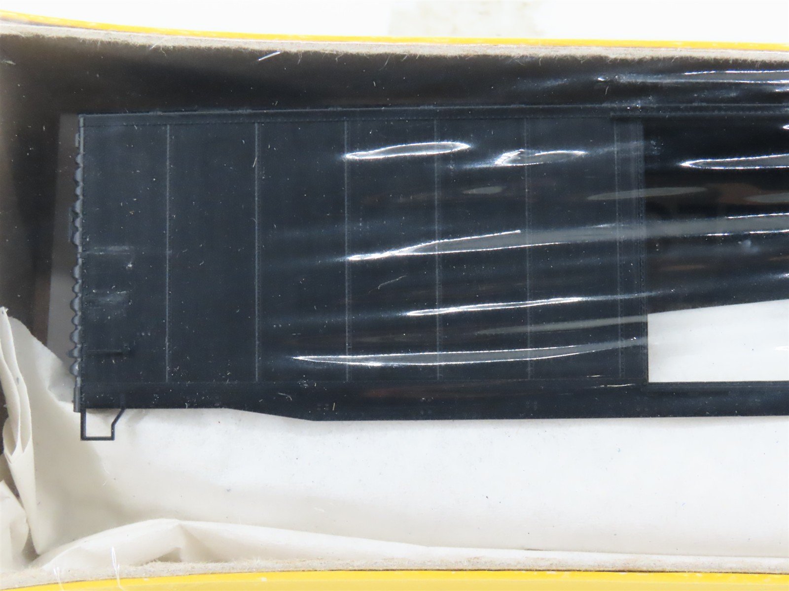HO Scale Athearn Kit 5000 Undecorated 50' Steel Single Door Box Car - Sealed