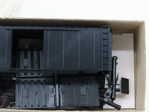 HO Scale Accurail Kit 3400 Undecorated 40' Steel Single Door Box Car