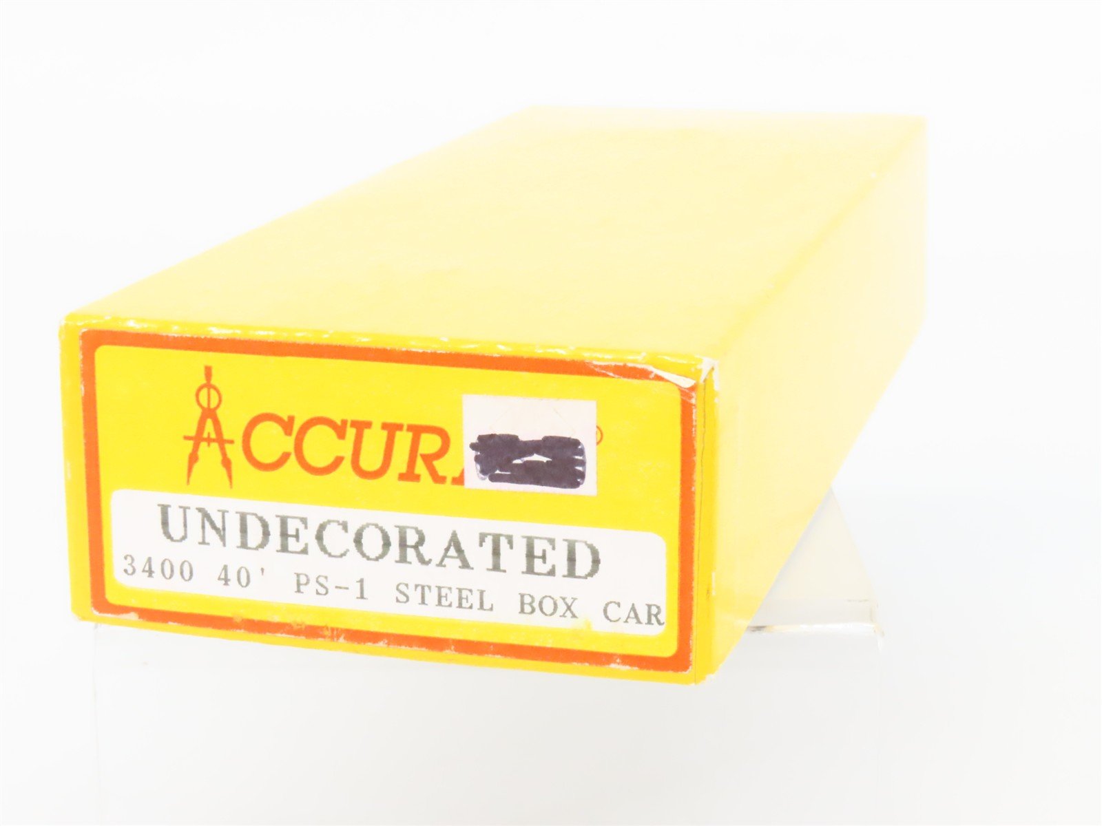 HO Scale Accurail Kit 3400 Undecorated 40' Steel Single Door Box Car