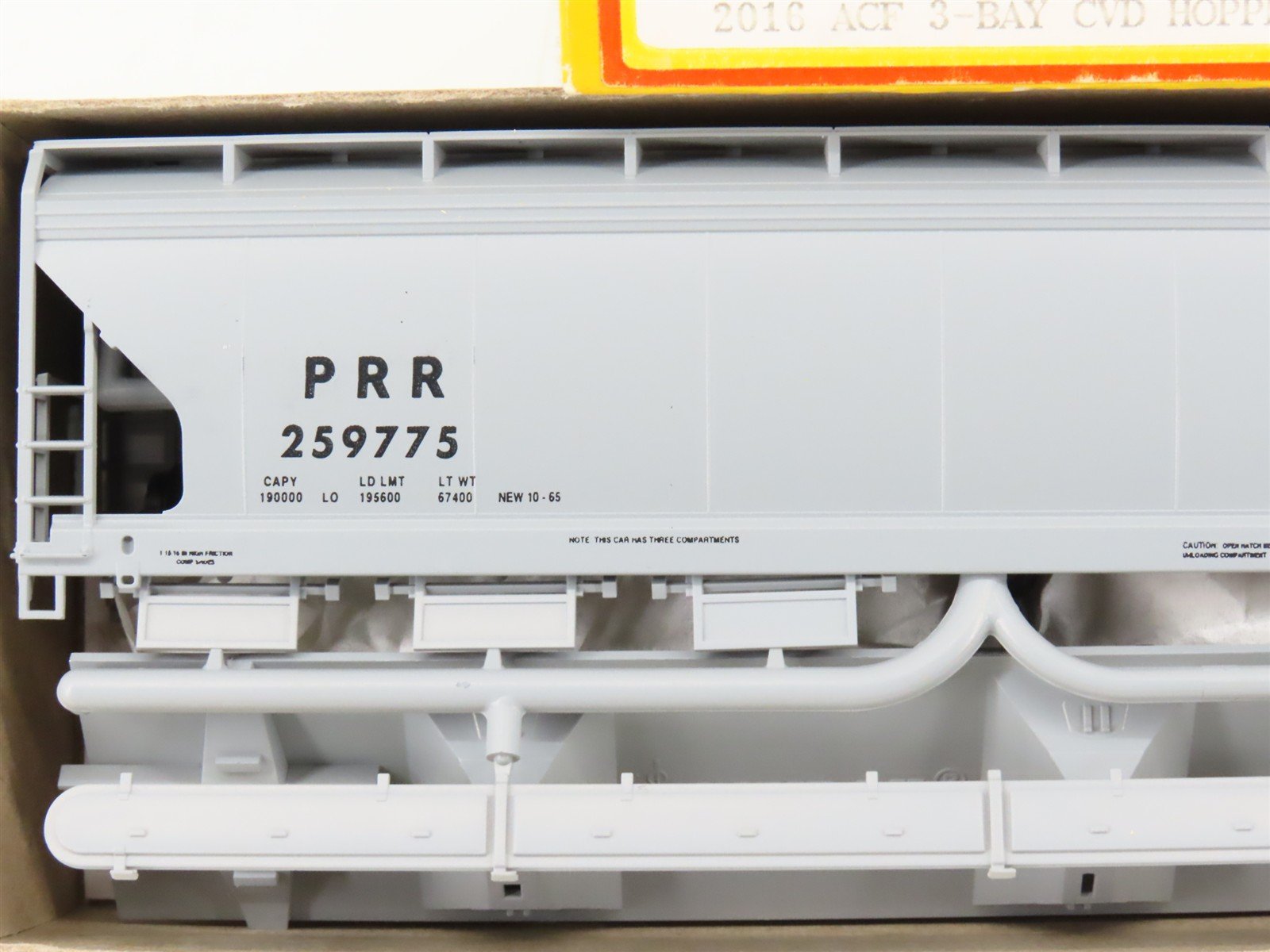 HO Accurail Kit 2016 PRR Pennsylvania Railroad 3-Bay Covered Hopper #259775