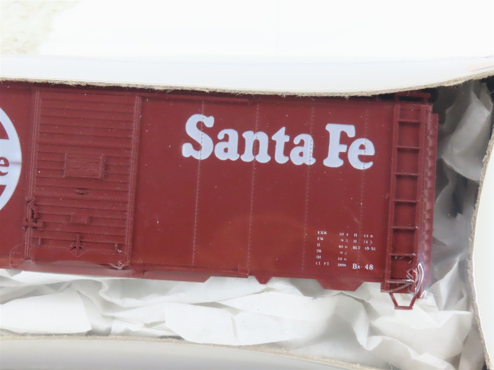 HO Accurail Kit 3201 ATSF Santa Fe 40' Single Door Box Car #276180 - Sealed