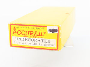 HO Scale Accurail Kit 5200 Undecorated 50' Double Door Box Car