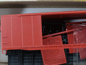 HO Scale Accurail Kit 5200 Undecorated 50' Double Door Box Car