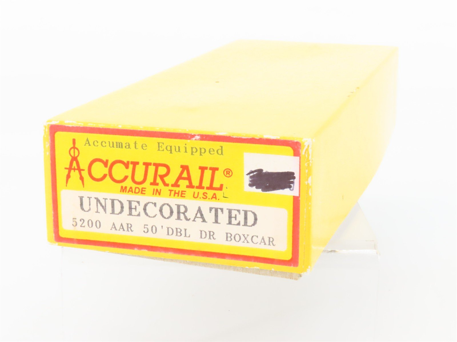 HO Scale Accurail Kit 5200 Undecorated 50' Double Door Box Car