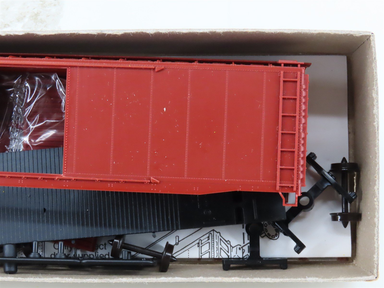 HO Scale Accurail Kit 5200 Undecorated 50' Double Door Box Car