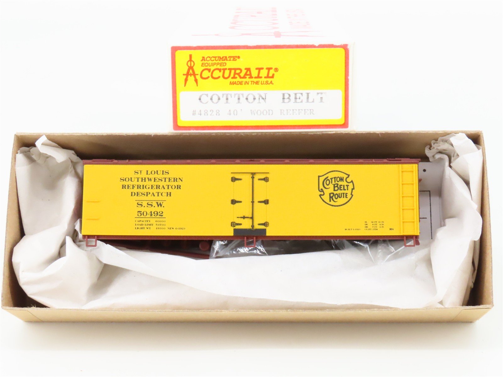 HO Scale Accurail Kit 4828 SSW Cotton Belt Route 40' Wood Reefer #50492