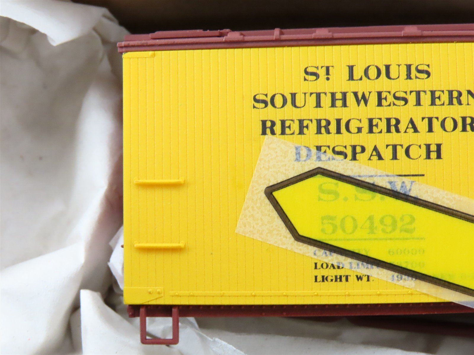 HO Scale Accurail Kit 4828 SSW Cotton Belt Route 40' Wood Reefer #50492