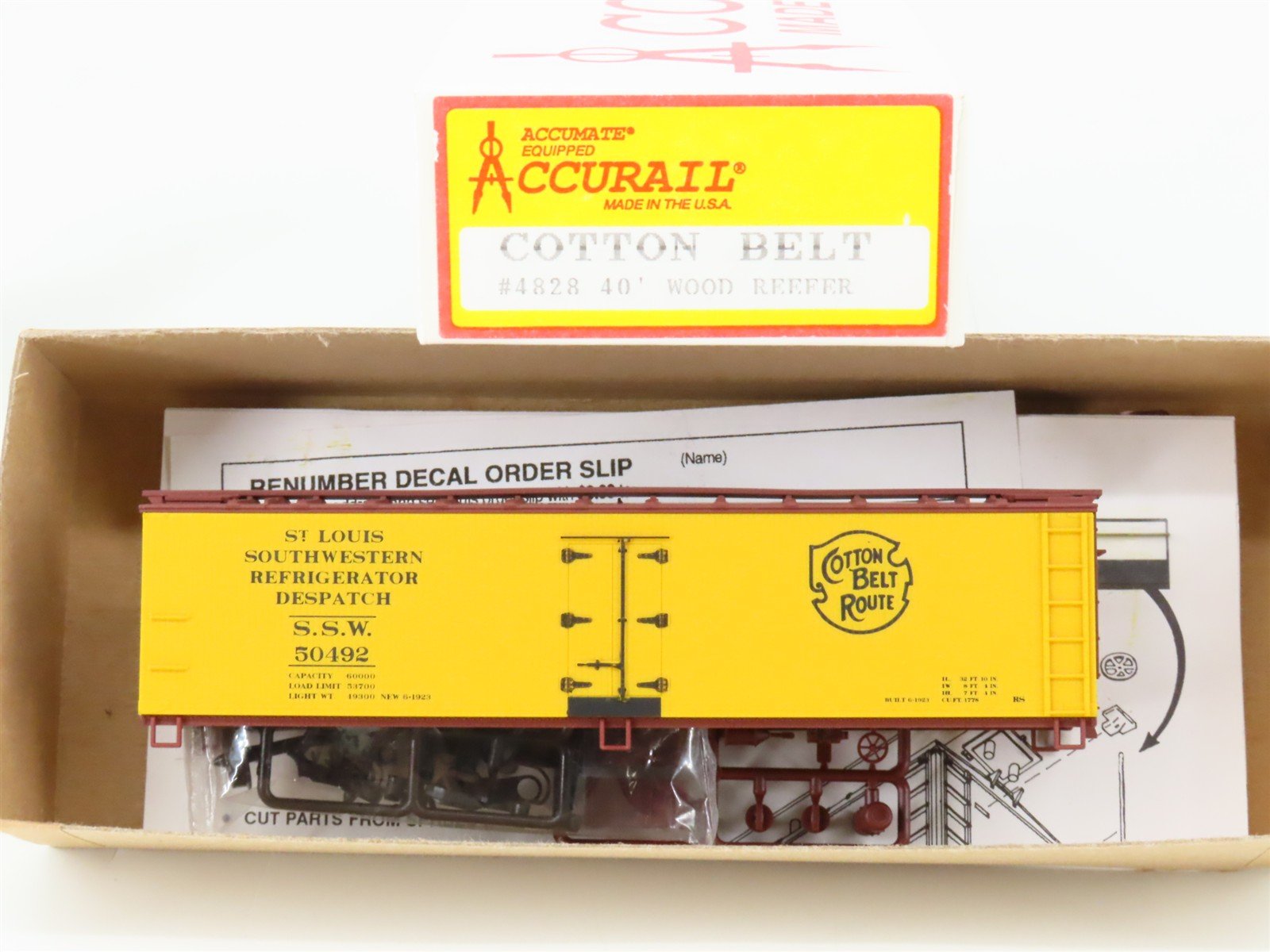 HO Scale Accurail Kit 4828 SSW Cotton Belt Route 40' Wood Reefer #50492