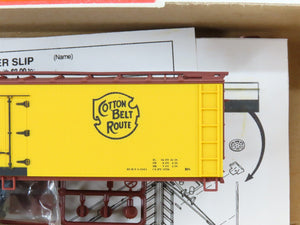 HO Scale Accurail Kit 4828 SSW Cotton Belt Route 40' Wood Reefer #50492