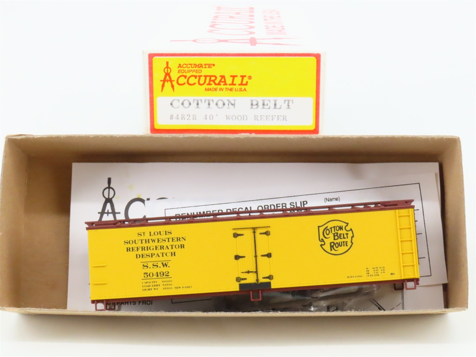 HO Scale Accurail Kit 4828 SSW Cotton Belt Route 40' Wood Reefer #50492