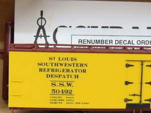 HO Scale Accurail Kit 4828 SSW Cotton Belt Route 40' Wood Reefer #50492