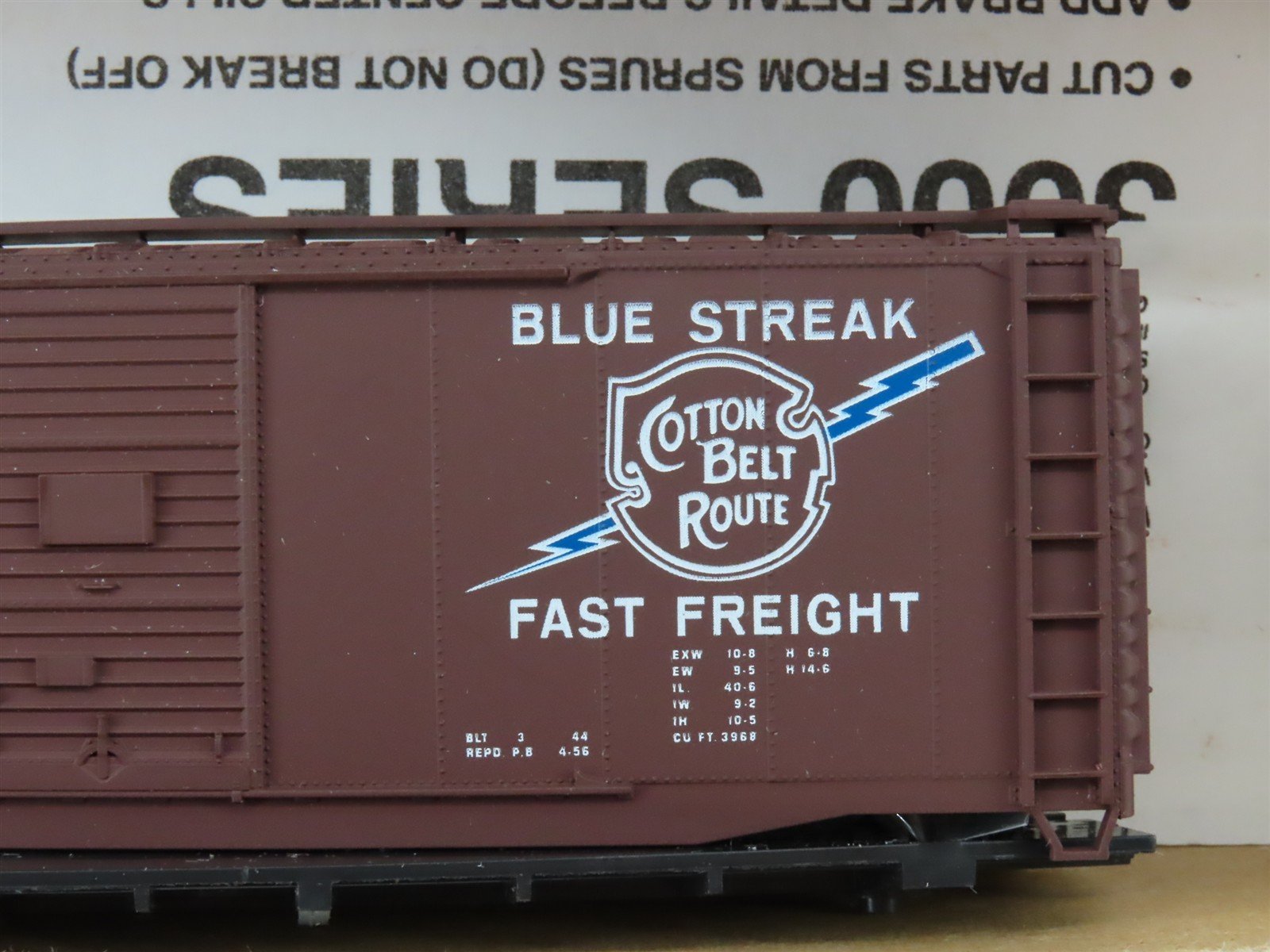 HO Scale Accurail Kit 3618 SSW Cotton Belt Route 40' Double Door Box Car #46428