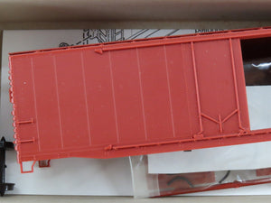 HO Scale Accurail Kit 5300 Undecorated 50' Combination Door Box Car