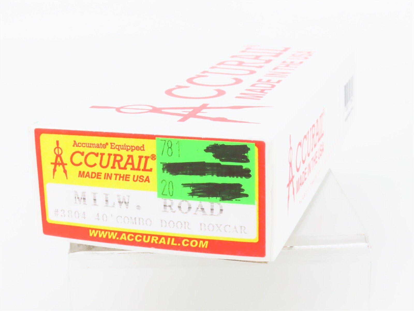 HO Accurail Kit 3804 MILW Milwaukee Road 40' Combination Door Box Car #29308