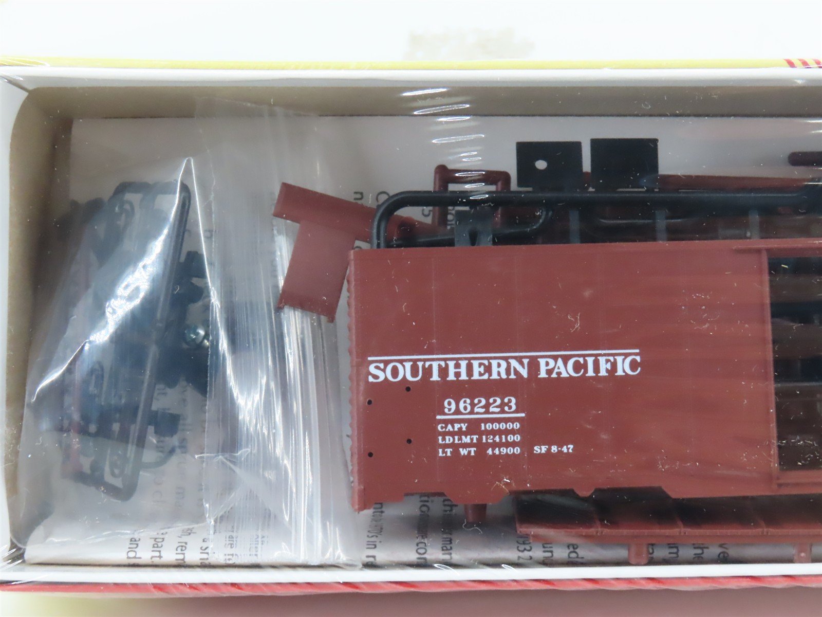 HO Red Caboose Kit RC-8038-1g SP Southern Pacific 40' Box Car #96223 - Sealed