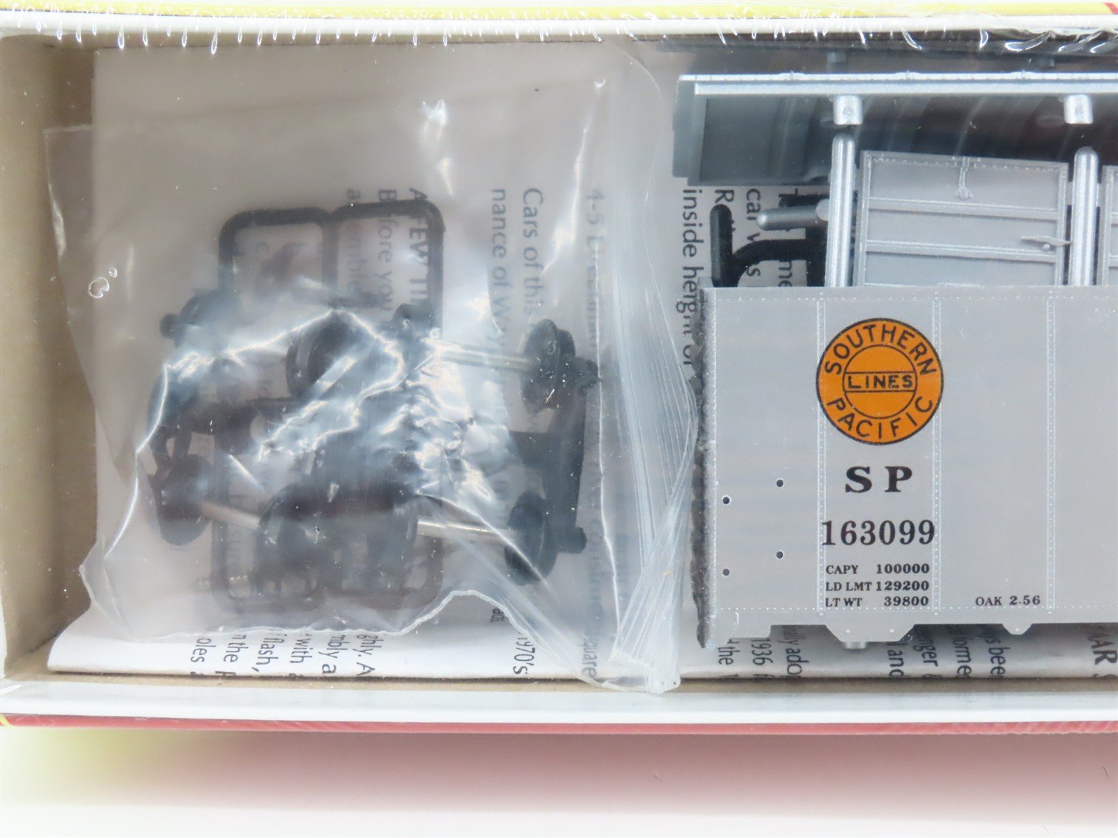 HO Red Caboose Kit RC-8037-14 SP Southern Pacific 40' Box Car #163099 - Sealed