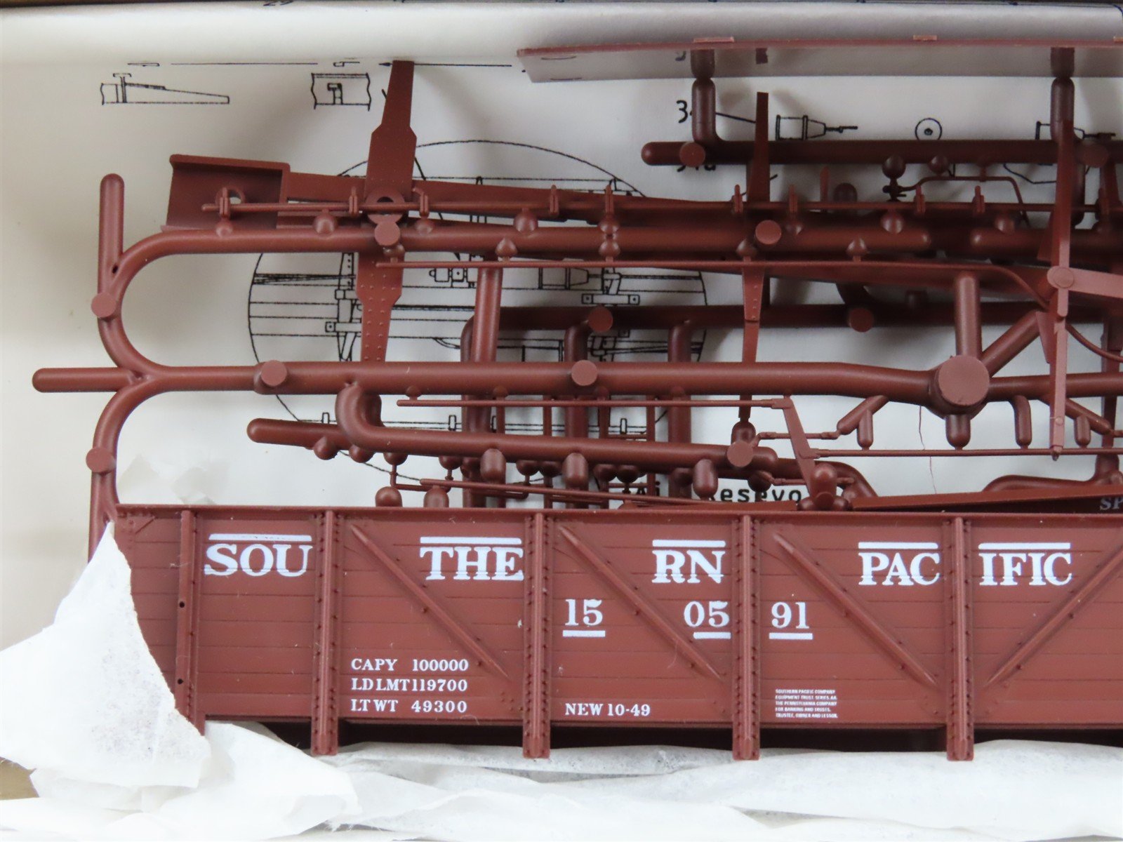 HO Scale Red Caboose Kit RC-5101-19 SP Southern Pacific Railroad Gondola #150591