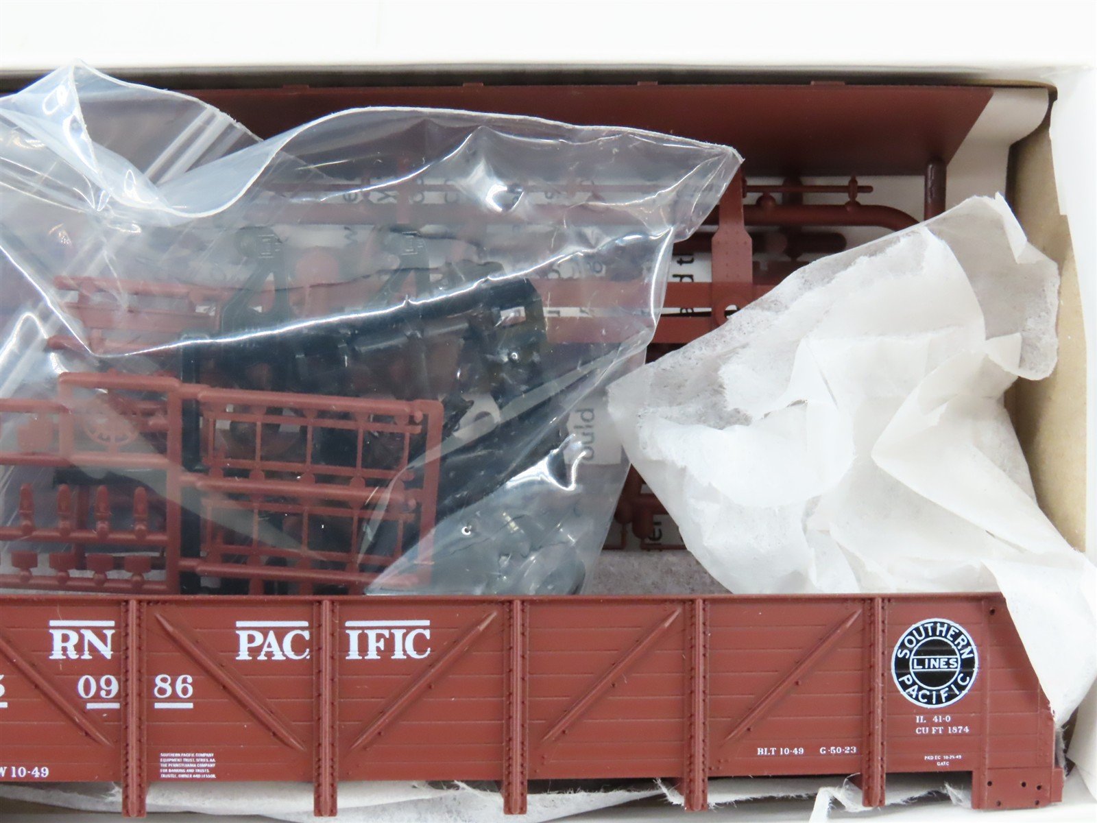 HO Scale Red Caboose Kit RC-5101-24 SP Southern Pacific Railroad Gondola #150986