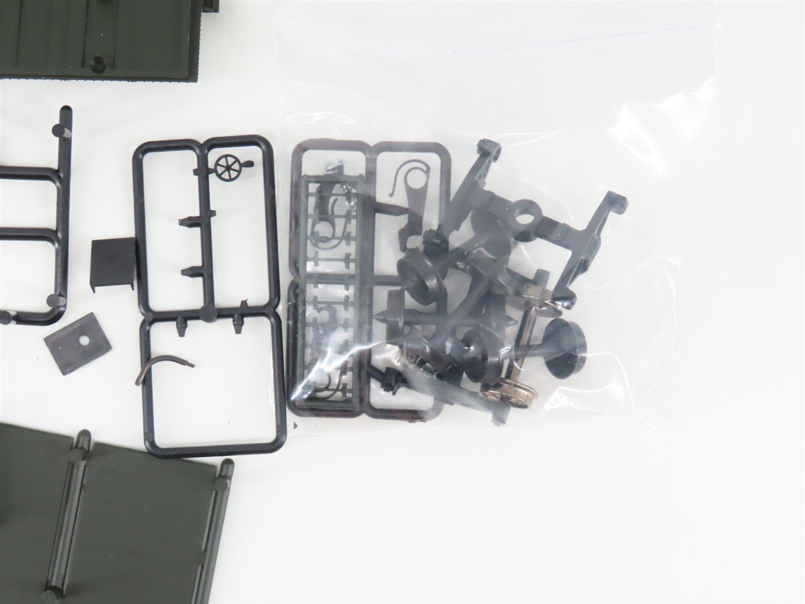 HO Scale Red Caboose Kit RC-8050-1 SP 40' Box Car #5702 - Partially Assembled