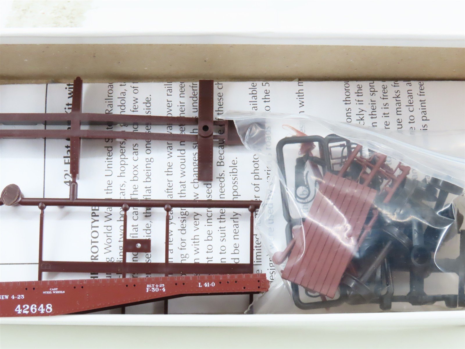 HO Scale Red Caboose Kit RC-2204-13 SP Southern Pacific 42' Flat Car #42648