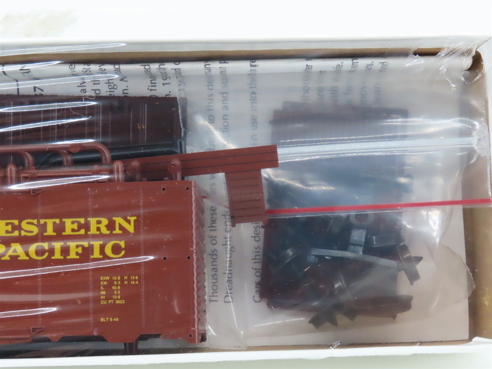 HO Scale Red Caboose Kit RC-8543-a WP Western Pacific 40' Box Car #20208 -Sealed