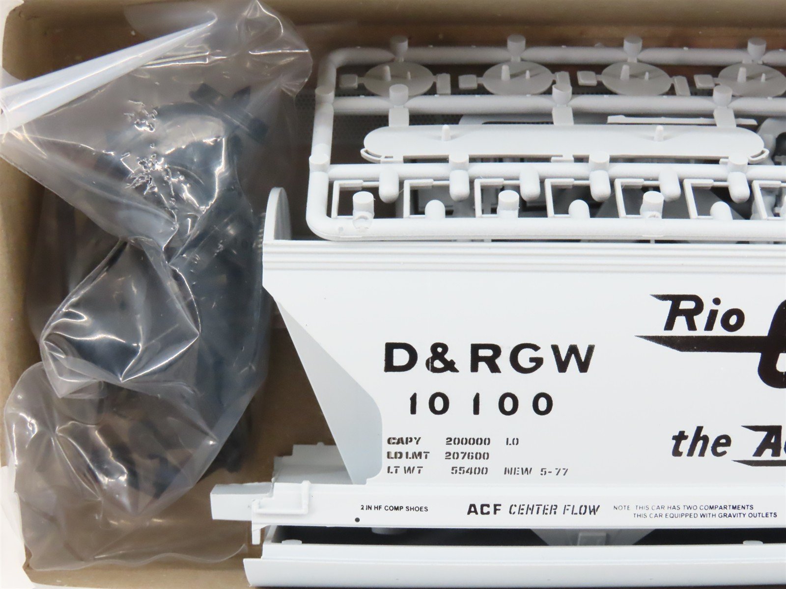HO Scale InterMountain Kit 41504-33 D&RGW Rio Grande 2-Bay Hopper #10100