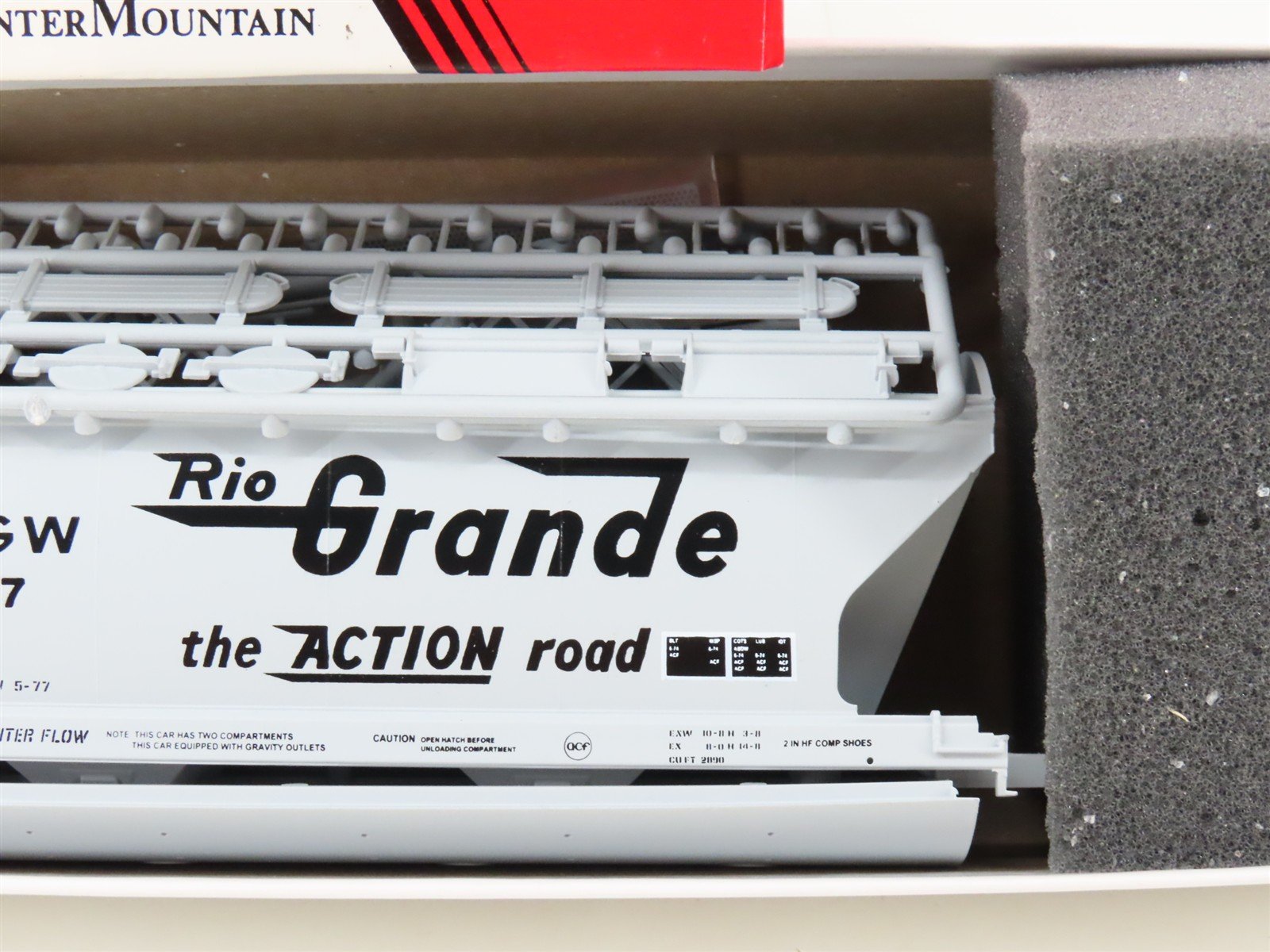 HO Scale InterMountain Kit 41504-32 D&RGW Rio Grande 2-Bay Hopper #10097