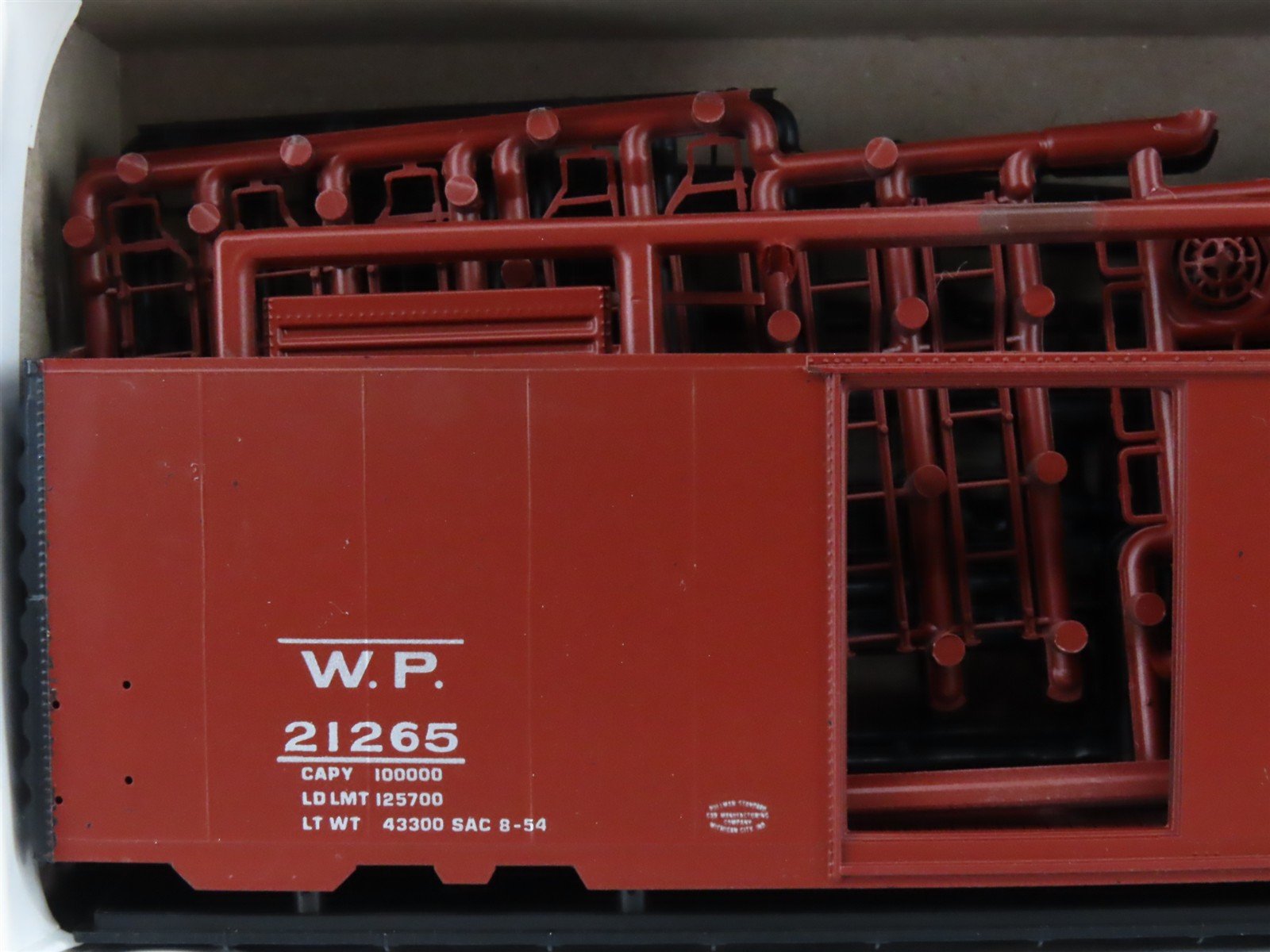 HO Scale InterMountain Kit 40471-09 WP Western Pacific 40' Box Car #21265
