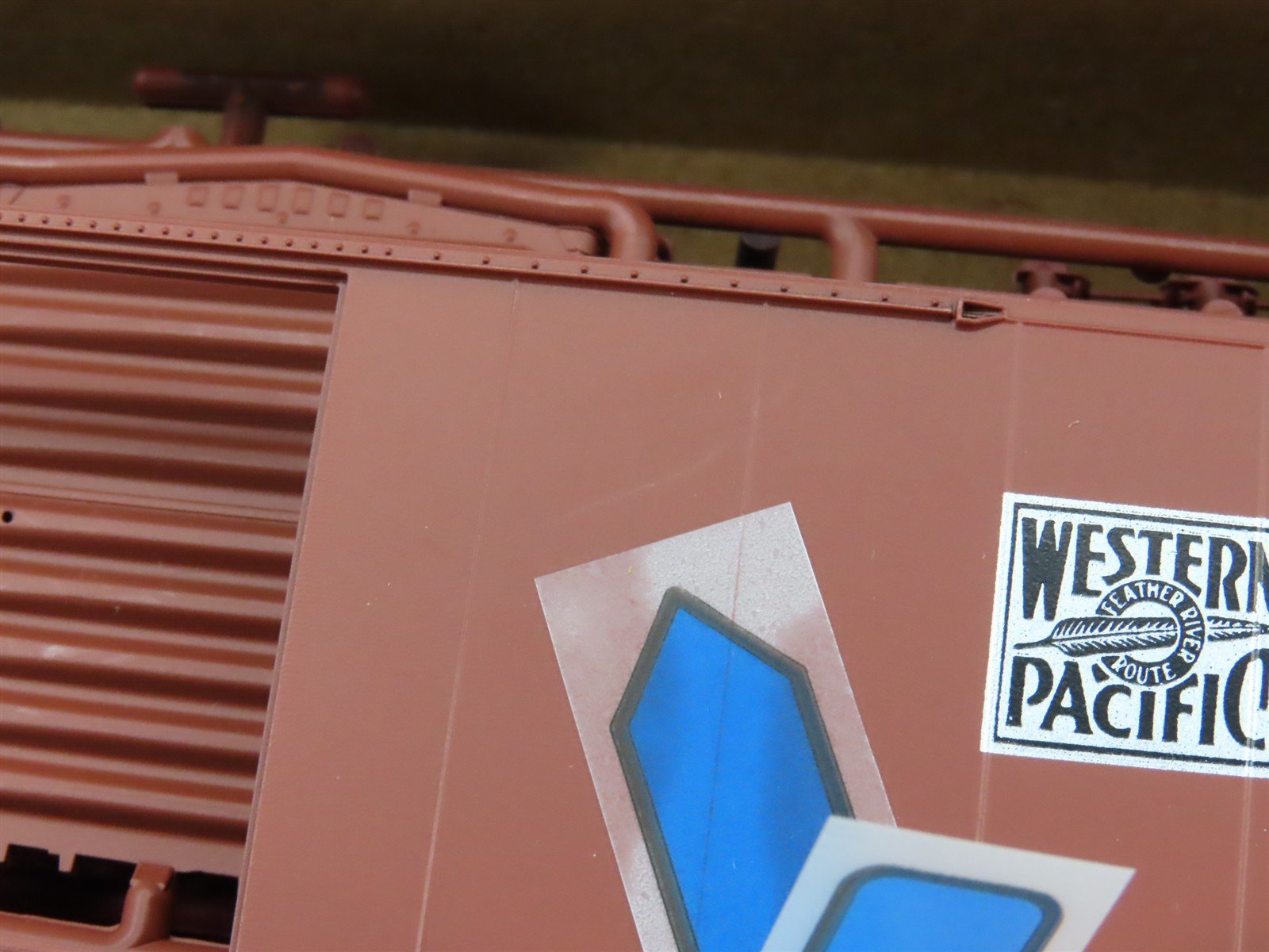 HO Scale InterMountain Kit 40608-09 WP Western Pacific 50' Box Car #35164