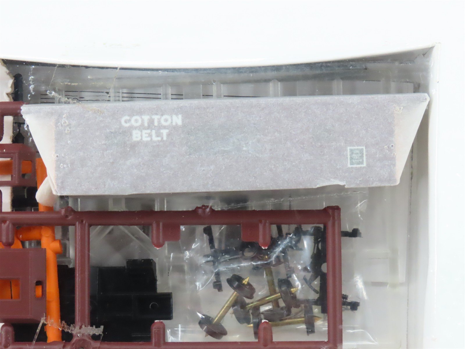 HO Scale Walthers Kit 932-4362 SSW Cotton Belt Bay Window Caboose #81 - Sealed