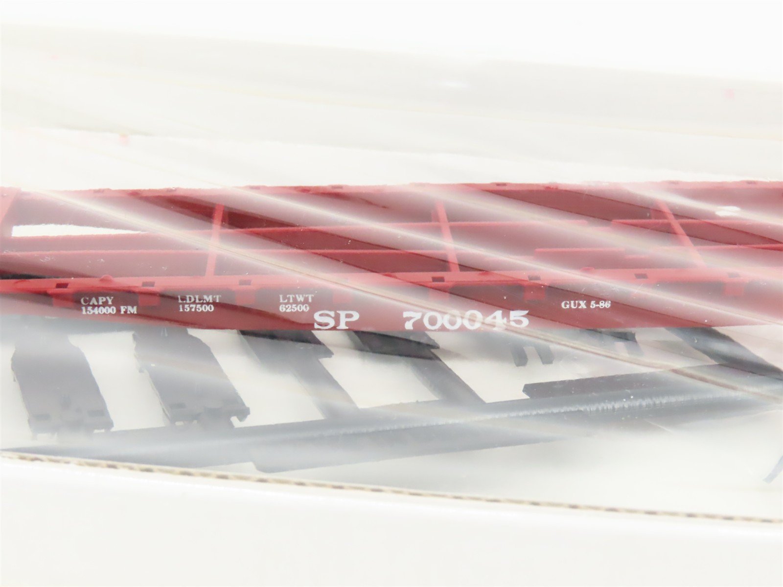 HO Scale Walthers Kit 932-3761 SP Southern Pacific 54' Flat Car #700045 - Sealed