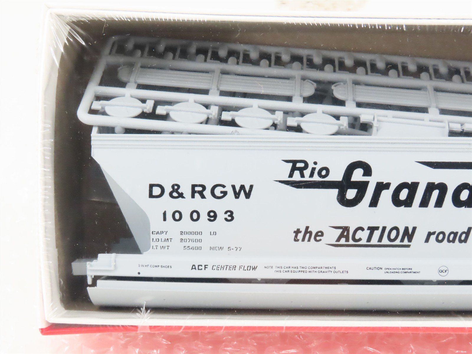 HO Scale InterMountain Kit 41504-17 D&RGW Rio Grande 2-Bay Hopper #10093 -Sealed