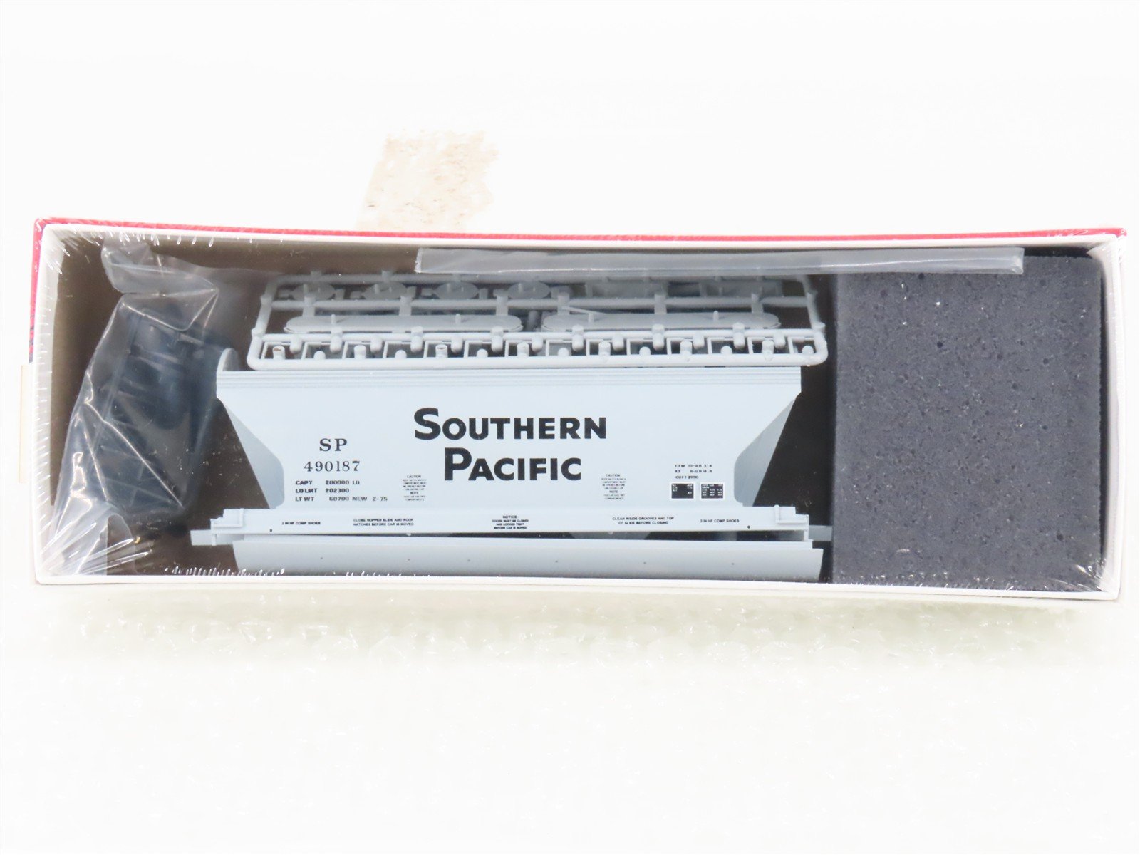 HO InterMountain Kit 41511-03 SP Southern Pacific 2-Bay Hopper #490187 - Sealed