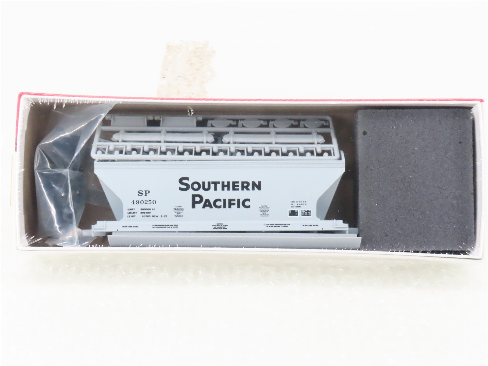 HO InterMountain Kit 41511-05 SP Southern Pacific 2-Bay Hopper #490250 - Sealed