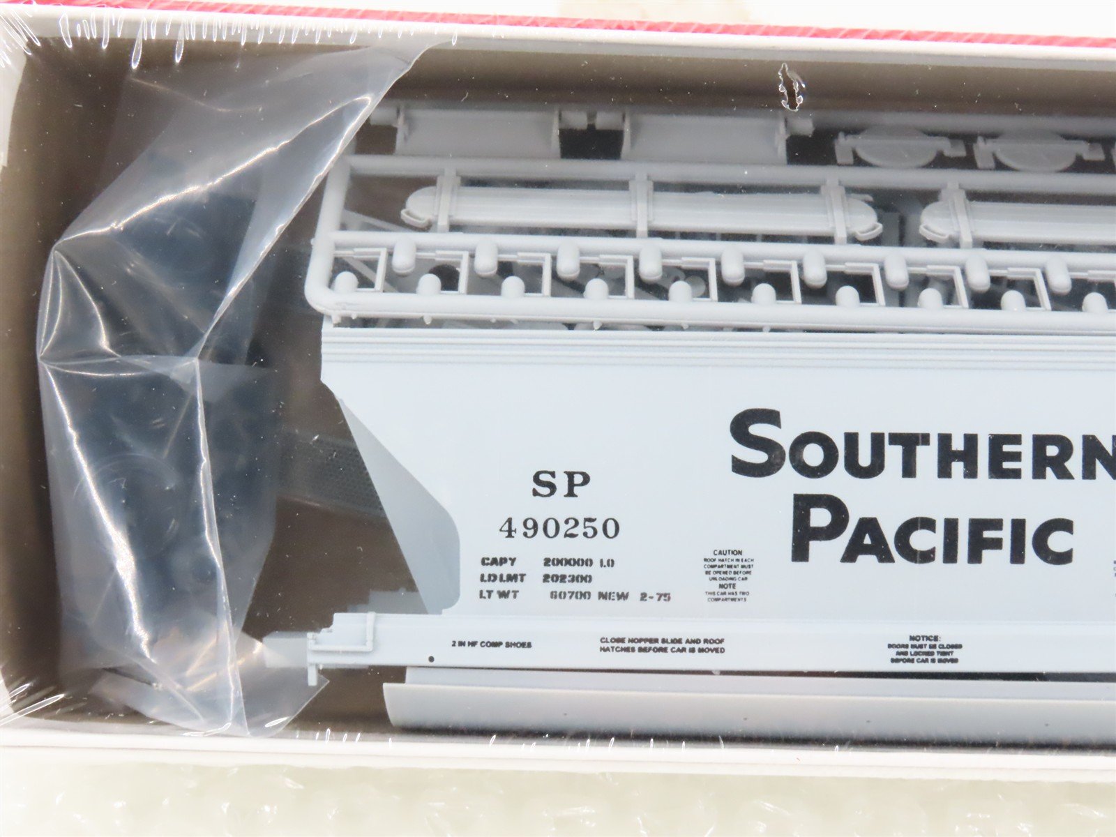 HO InterMountain Kit 41511-05 SP Southern Pacific 2-Bay Hopper #490250 - Sealed