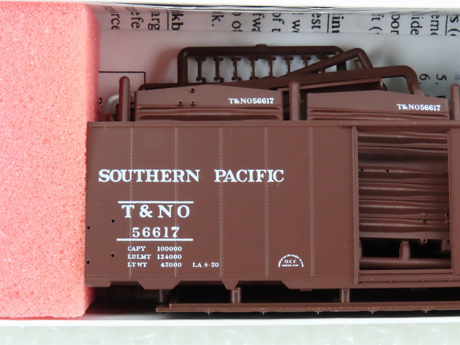 HO Scale InterMountain Kit 41014-04 T&NO SP Southern Pacific 40' Box Car #56617