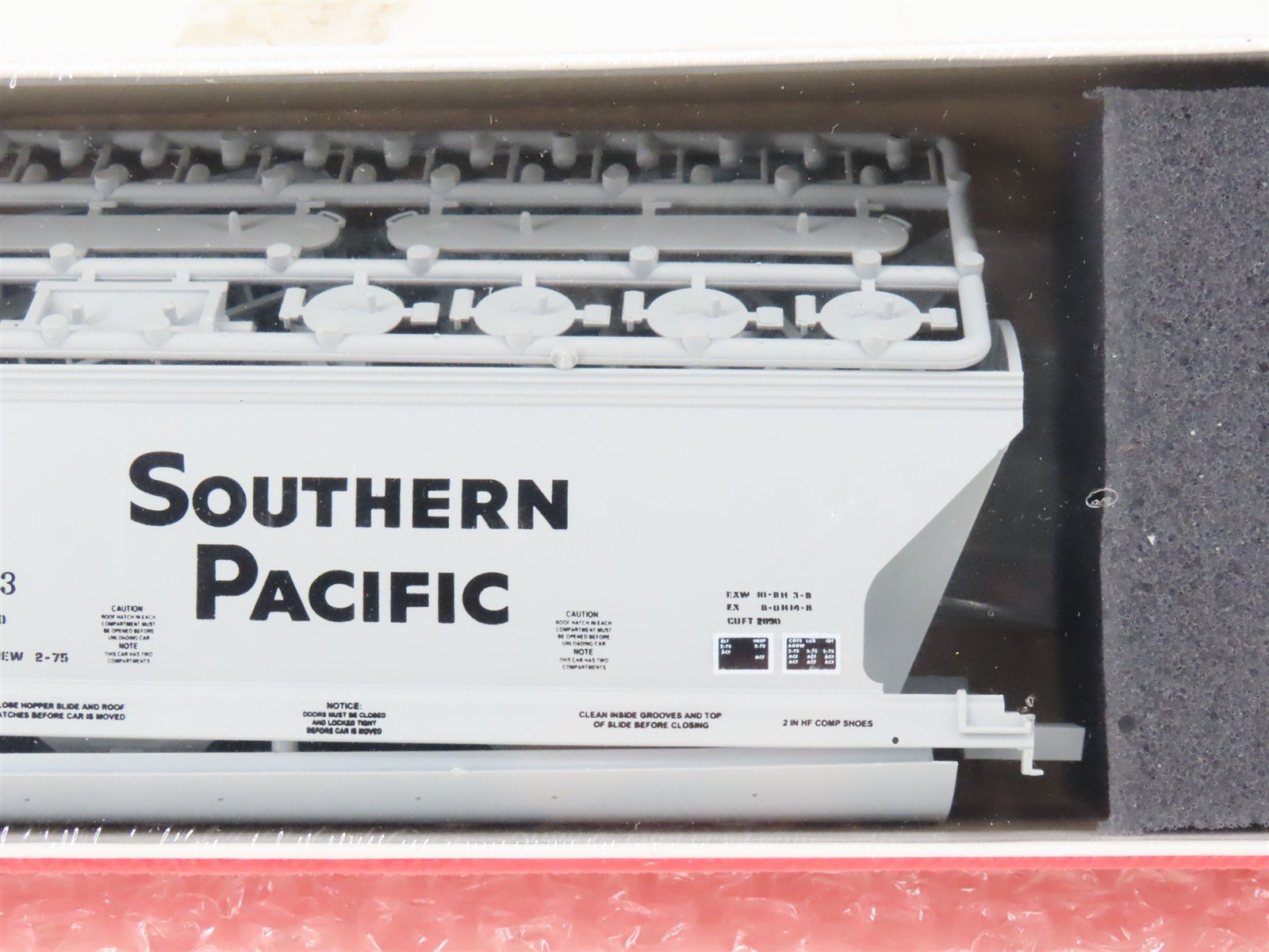 HO InterMountain Kit 41511-08 SP Southern Pacific 2-Bay Hopper #490363 - Sealed