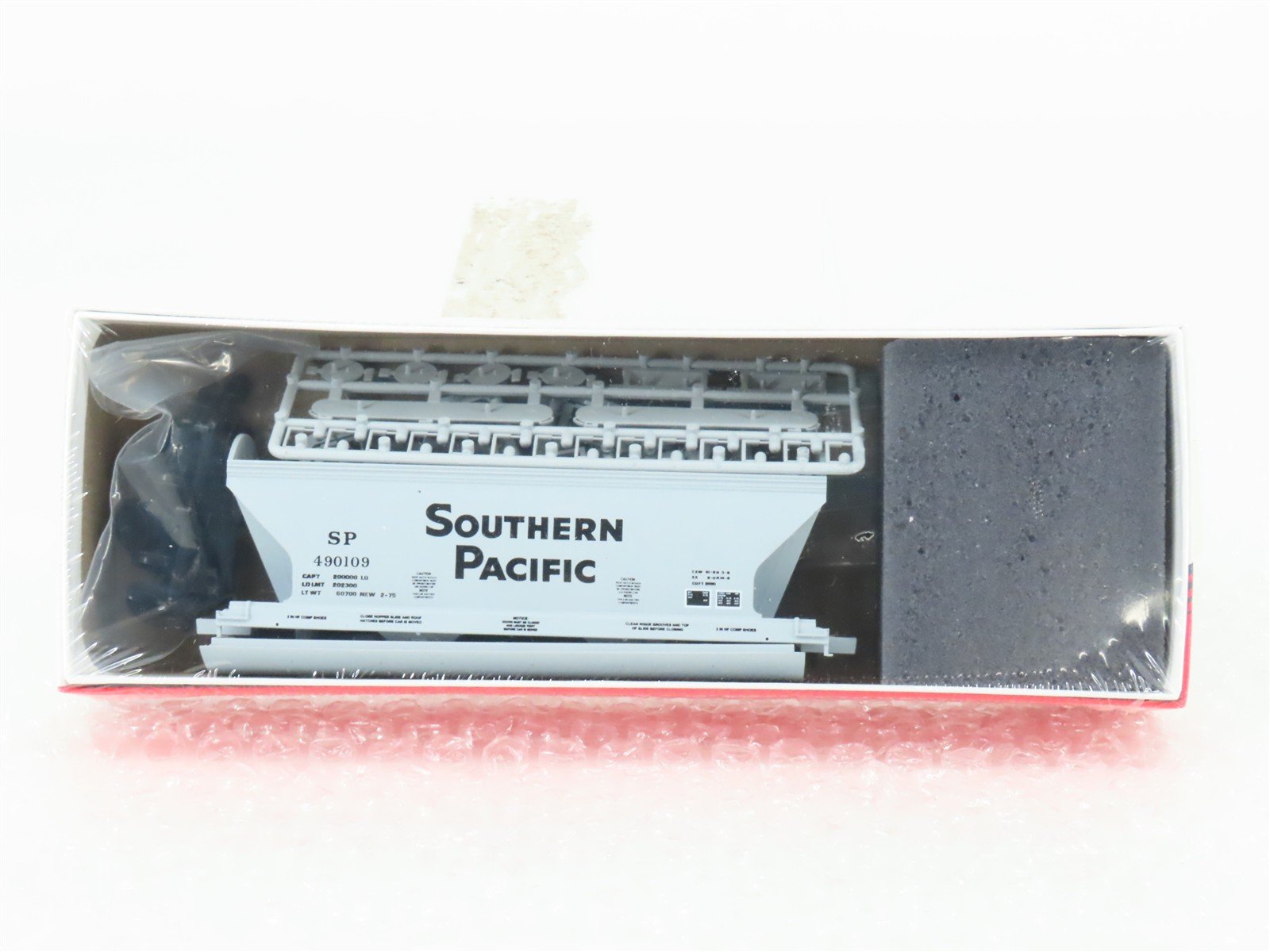 HO InterMountain Kit 41511-01 SP Southern Pacific 2-Bay Hopper #490109 - Sealed