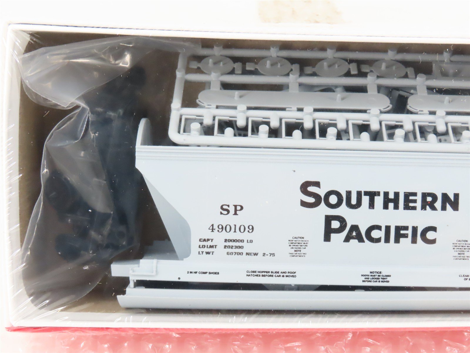 HO InterMountain Kit 41511-01 SP Southern Pacific 2-Bay Hopper #490109 - Sealed