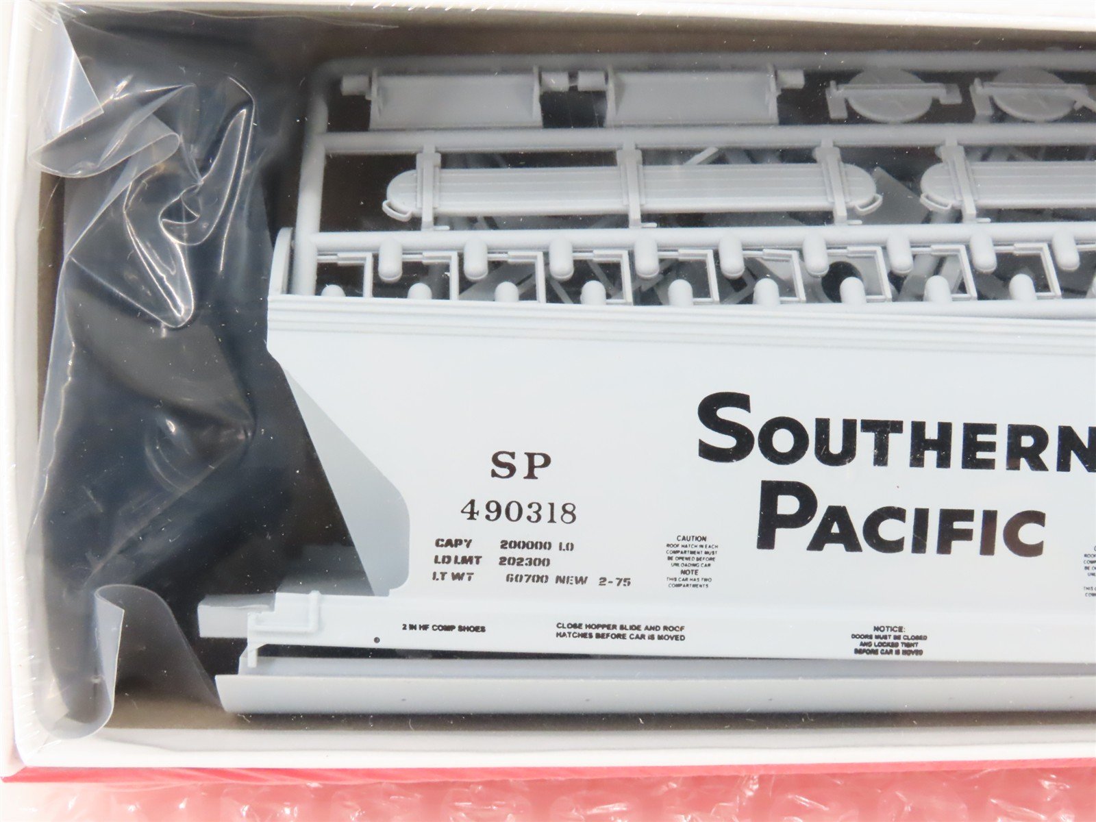 HO InterMountain Kit 41511-07 SP Southern Pacific 2-Bay Hopper #490318 - Sealed