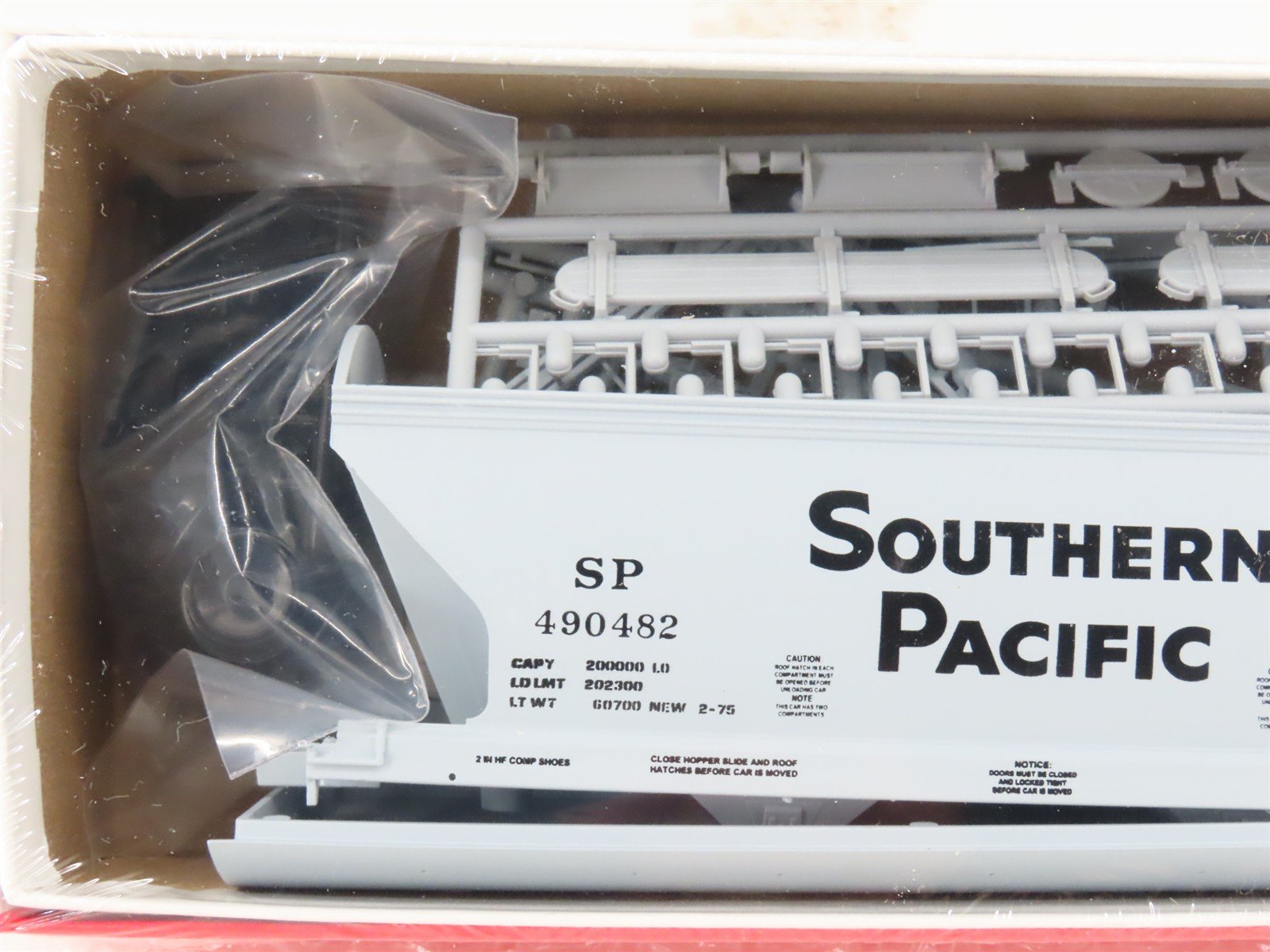 HO InterMountain Kit 41511-12 SP Southern Pacific 2-Bay Hopper #490482 - Sealed