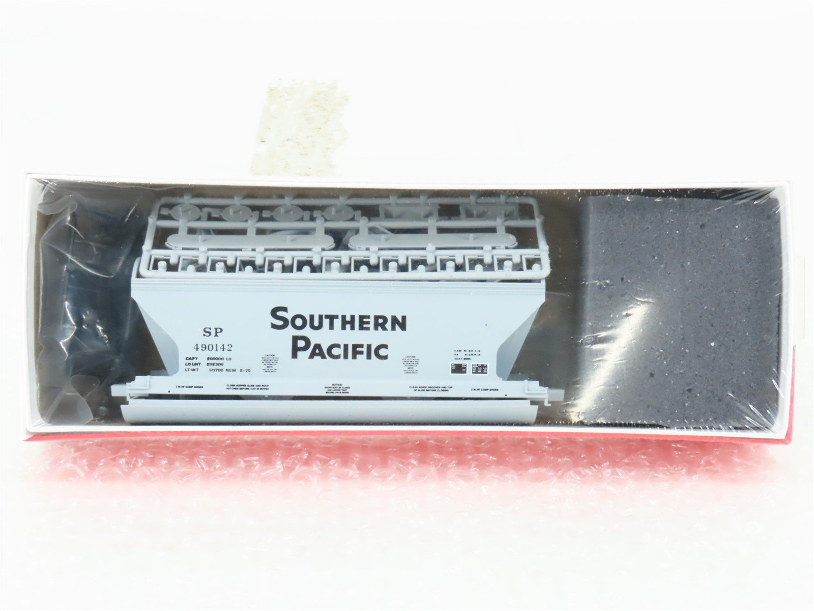 HO InterMountain Kit 41511-02 SP Southern Pacific 2-Bay Hopper #490142 - Sealed